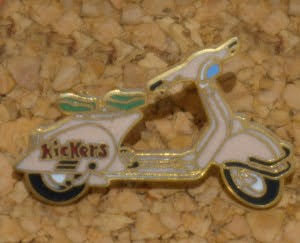 Pin's Kickers Scooter (01)